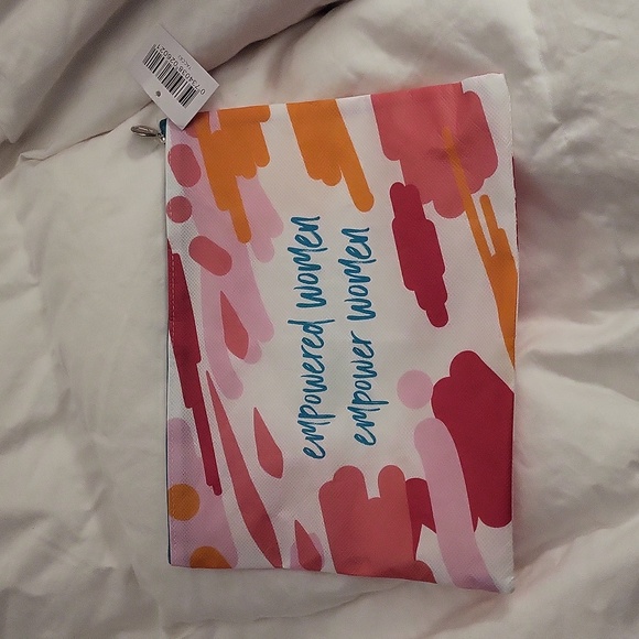 Thrive causemetics make up bag - Picture 2 of 6